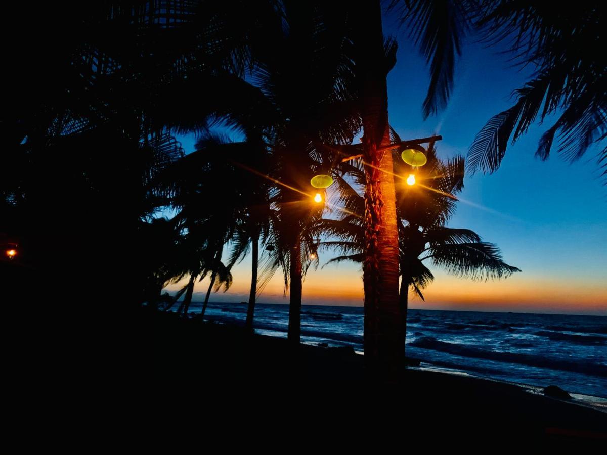 Playa Jaguar - Beach Club Monitos Exterior foto